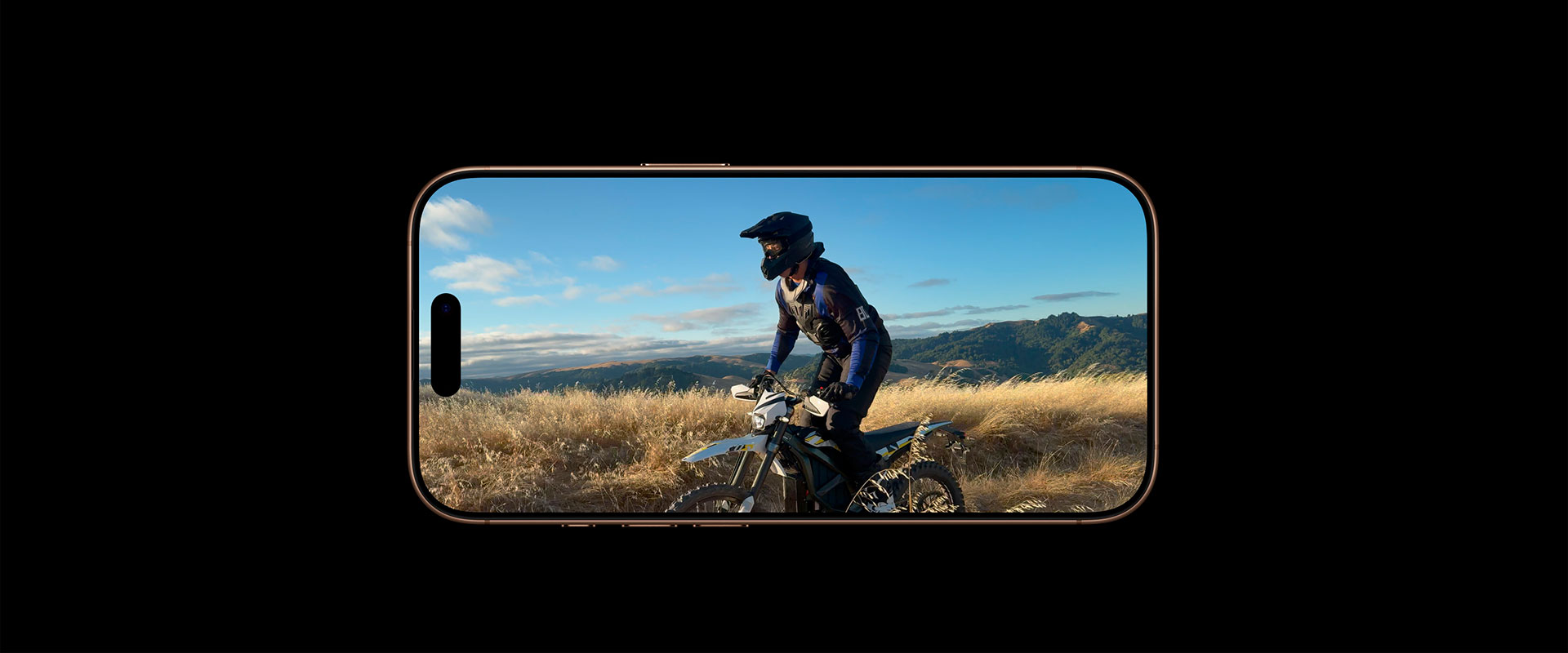 4K 120 кадров в секунду Dolby Vision. 4 микрофона студийного качества. Профессиональная студия в вашем кармане.